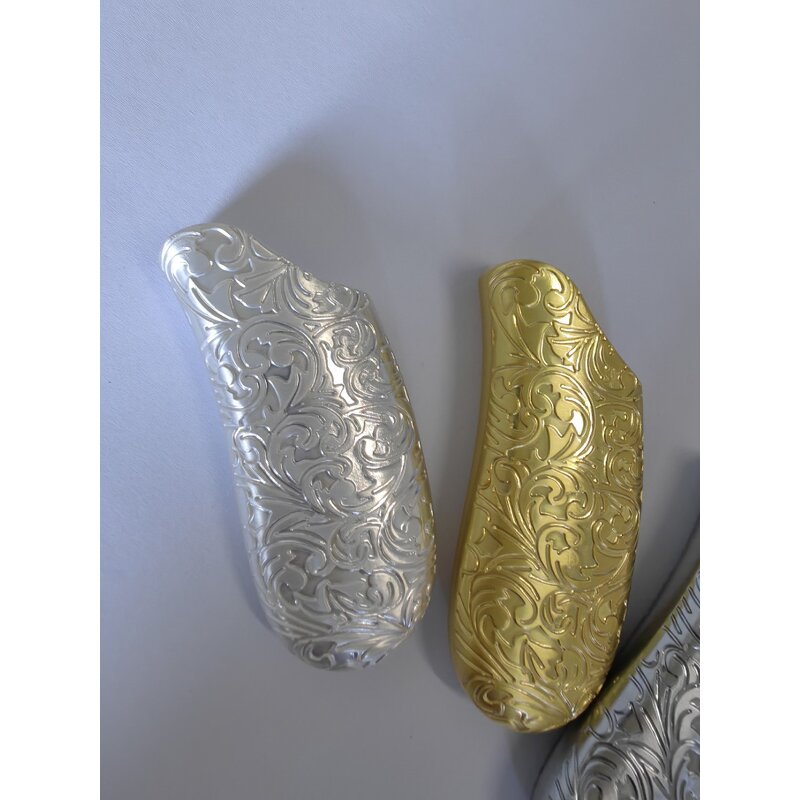 Lighter Case Manufacturer - Banana-Shaped Arabesque Artistic Protective Cover for J5 Lighters