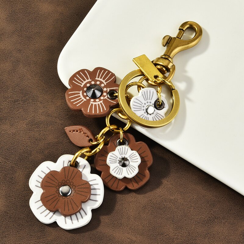 Bag Pendant Keychain Manufacturer - Cute for Women with Custom Logo Metal Flower Pendant Accessory