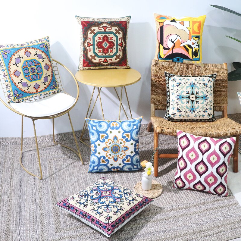 Pillow Cover Manufacturer - Embroidered with Retro Pattern Decorative Cushion Living Room Factory Customization Wholesale