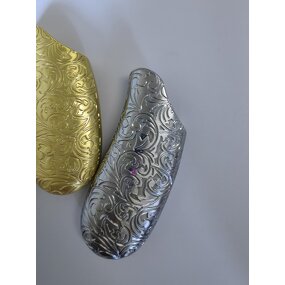 Lighter Case Manufacturer - Banana-Shaped Arabesque Artistic Protective Cover for J5 Lighters