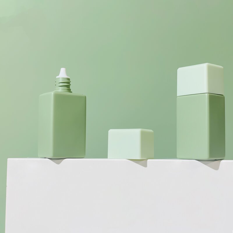 Cosmetic Squeeze Bottle Manufacturer - 50ml 100ml Empty New Design for Sunscreen Foundation