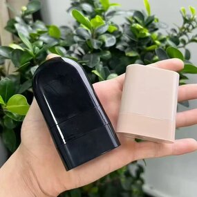 Lip Balm Manufacturer - 10-20g Empty Flat PP Deodorant Container Cosmetic with Screw Cap Flat Roll Tube