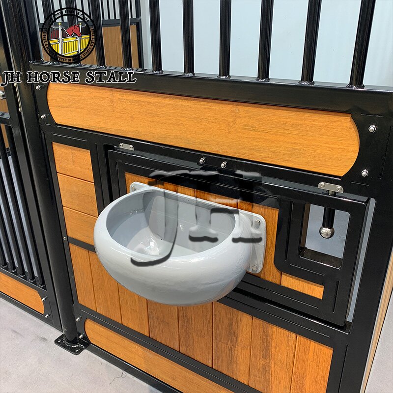 Aluminium Horse Feeders Manufacturer - Rotatable Feeding Bowl for Barn Stable