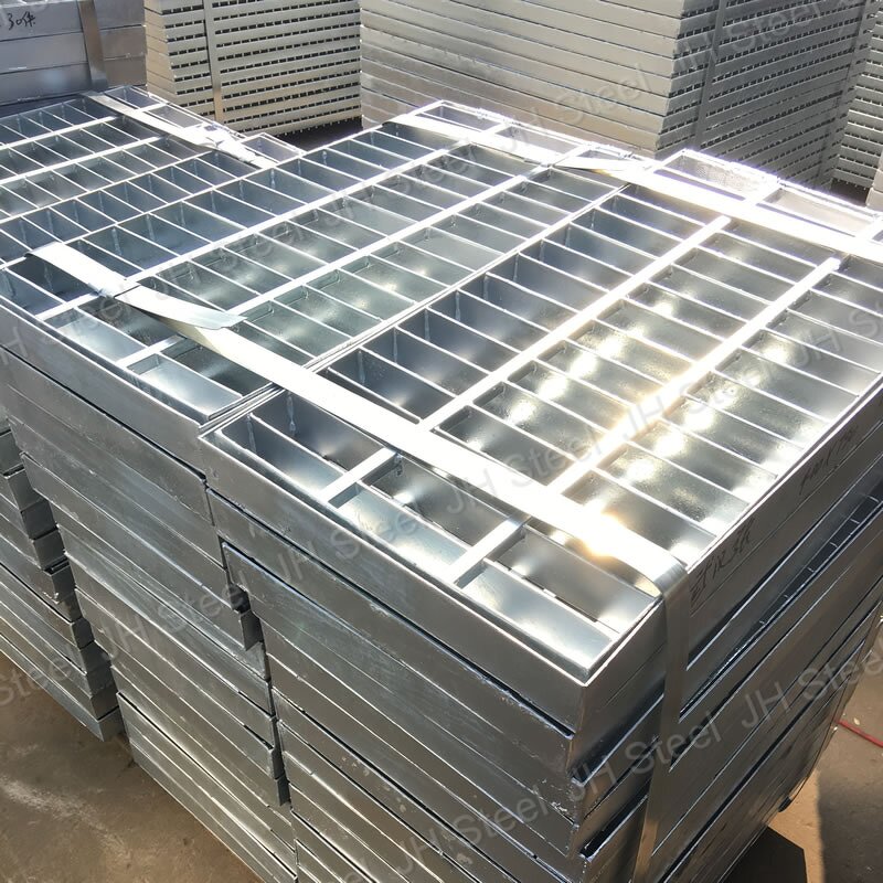Steel Grating Manufacturer - Industrial Hot Dipped Galvanized Outdoor Metal Drain Cover