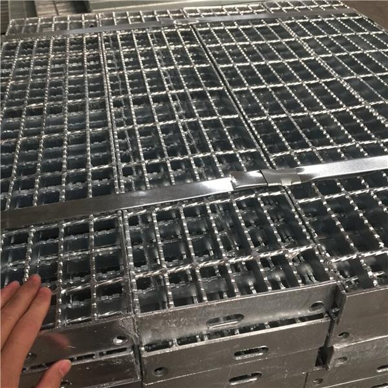 Steel Grating Manufacturer - Galvanized Durable for Industrial Staircase