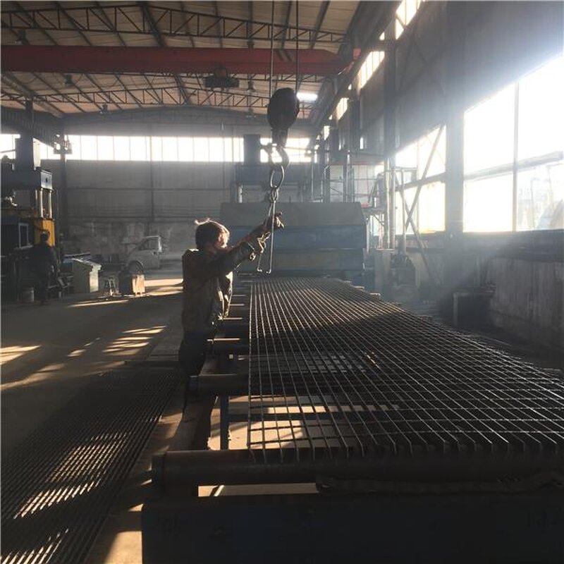 Steel Grating Making Machine Manufacturer