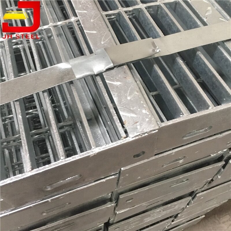 Steel Grating Manufacturer - Outdoor Galvanized Anti Slip Iron Metal Plate Stair Treads