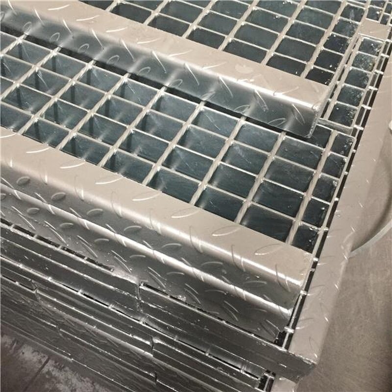Steel Grating Manufacturer - Galvanized Durable for Industrial Staircase