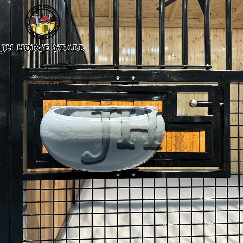 Aluminium Horse Feeders Manufacturer - Rotatable Feeding Bowl for Barn Stable