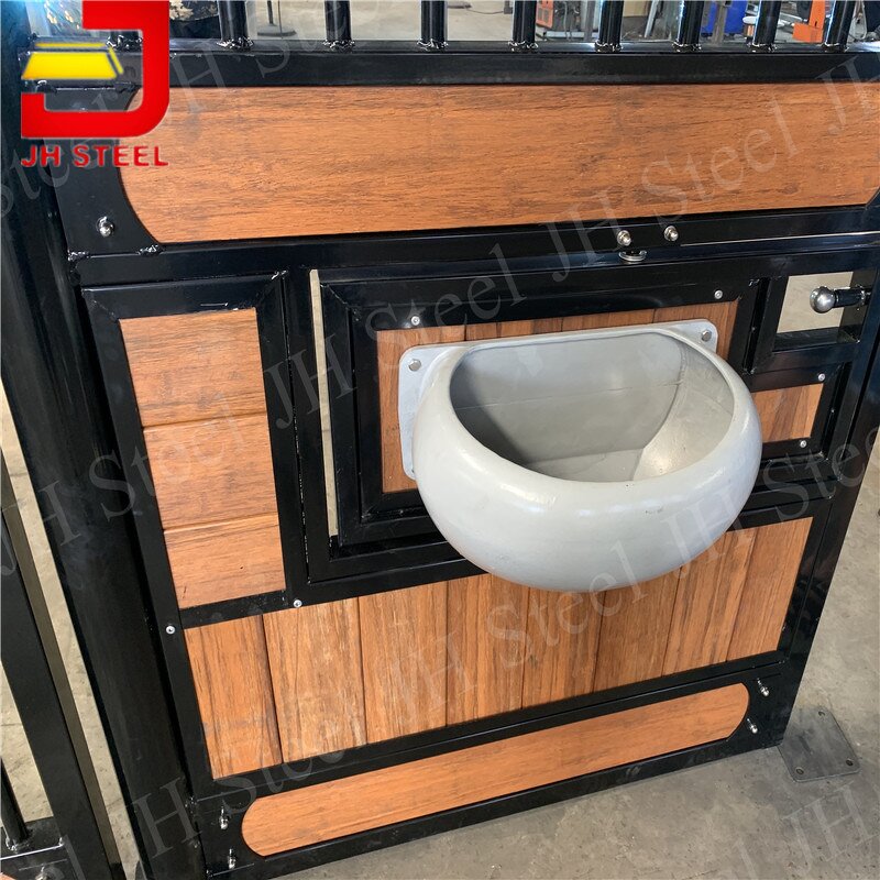 Horse Feed Stables Manufacturer - Pine Room Box Barn Wooden 360 Degree Swivel Accessories