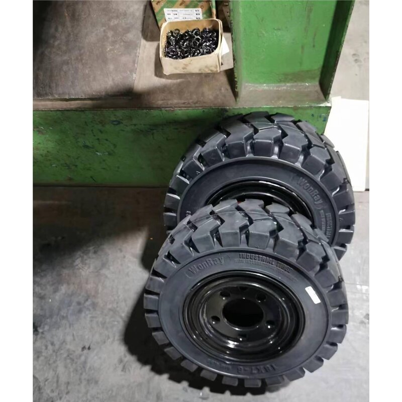 Forklift Solid Tire Manufacturer - 18x7-8 SIT Natural Rubber Steel Rim ISO9001