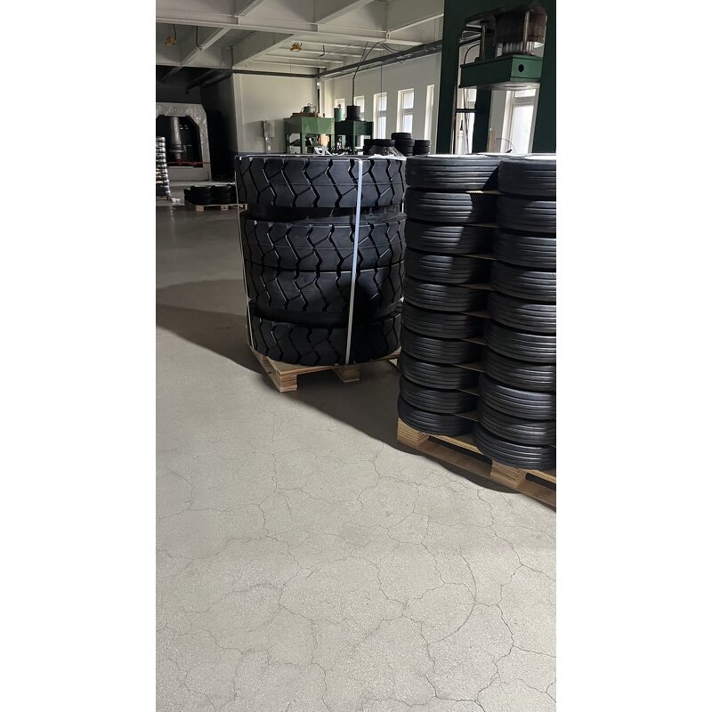 Solid Twin Wheel Assembly Manufacturer - 10.00-20 12.00-20 12.00-24 for Fuchs 331 340 350