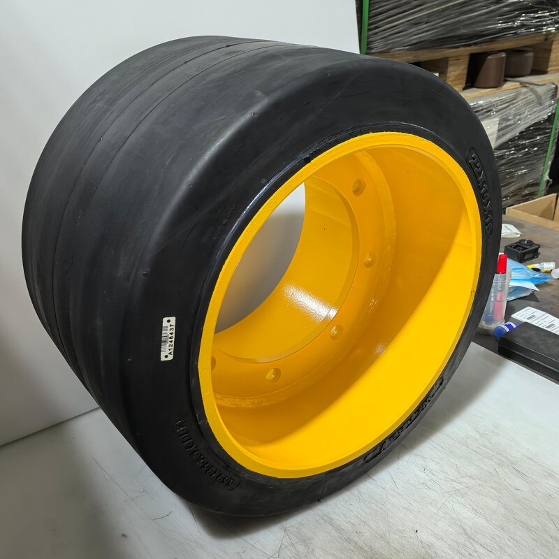 Cushion Rubber Solid Tire Manufacturer - 22x14x16 with Rim for Wirtgen Rx4500 Paver