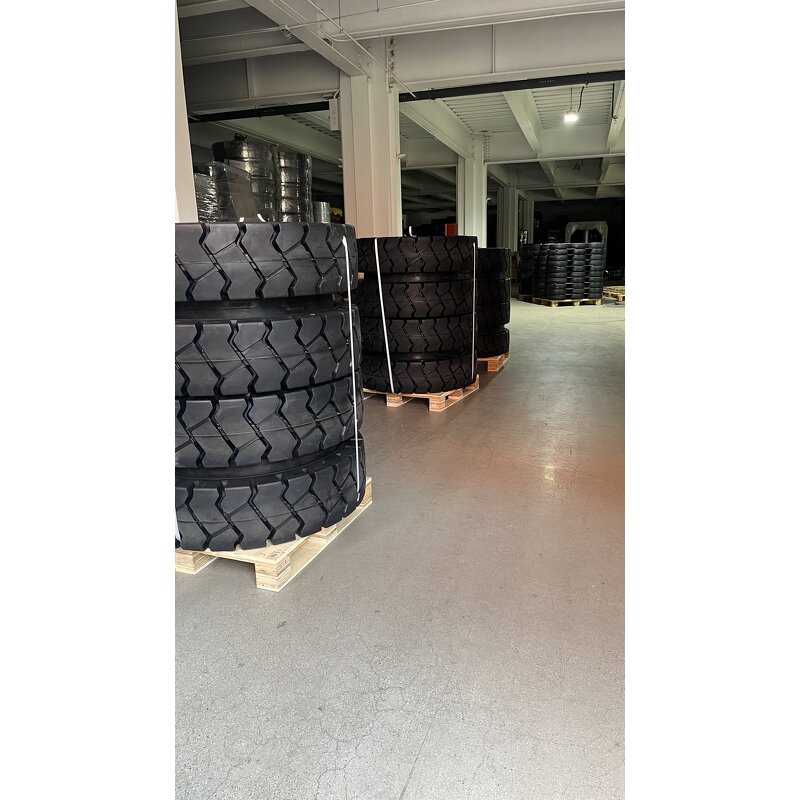 Solid Tire Manufacturer - 12.00-20 12.00-24 1000-20 for Excavators Waste Recycling