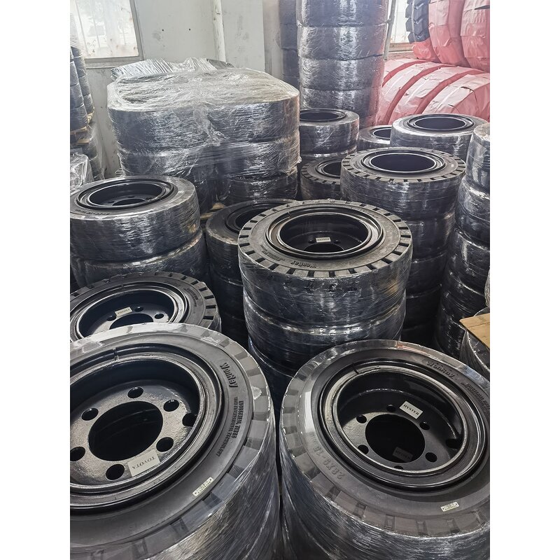 Forklift Truck Wheel Manufacturer - 28x9-15 Solid Tyre with Complete Rim Quick Assembly