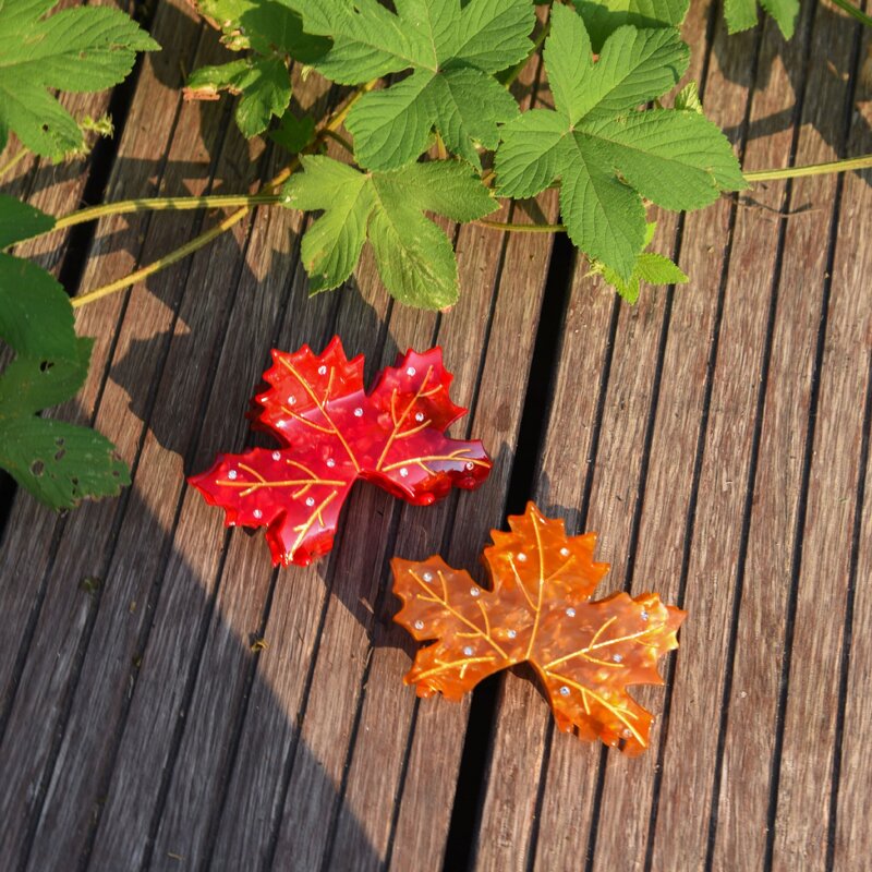 Hair Claw Clip Manufacturer - New Design Fun Simulated Maple Leaf Acetate for Girl Woman