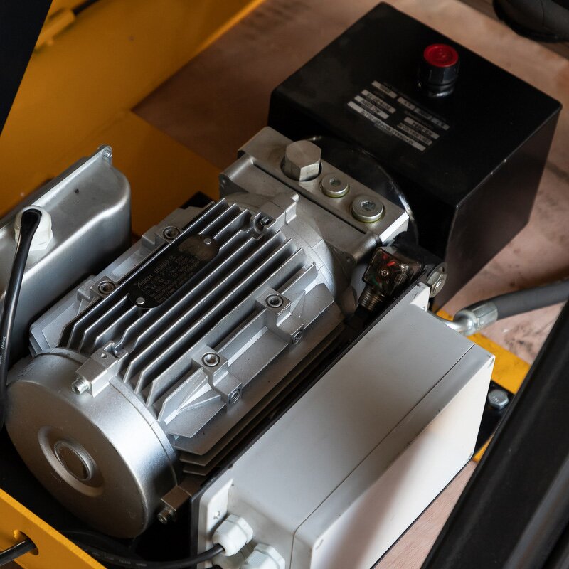 Electric Lift Platform Manufacturer - HW2001 2T 1300*850MM 1M Stationary Remote Control Fixed Foldable 380V New Chain