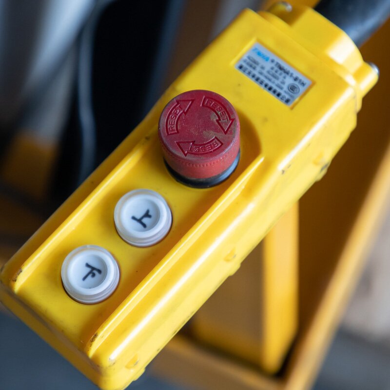 Hydraulic Scissor Lift Table Manufacturer - 2 Ton 1.78M High for Retail Restaurant Hotels Core Motor Component