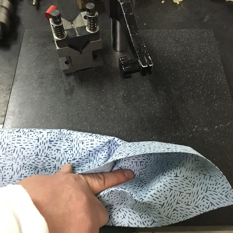 Cleanroom Wipes Manufacturer - Multipurpose Car Cleaning Heavy Duty High Oil Absorbent Lint Free 100% PP Melt Blown