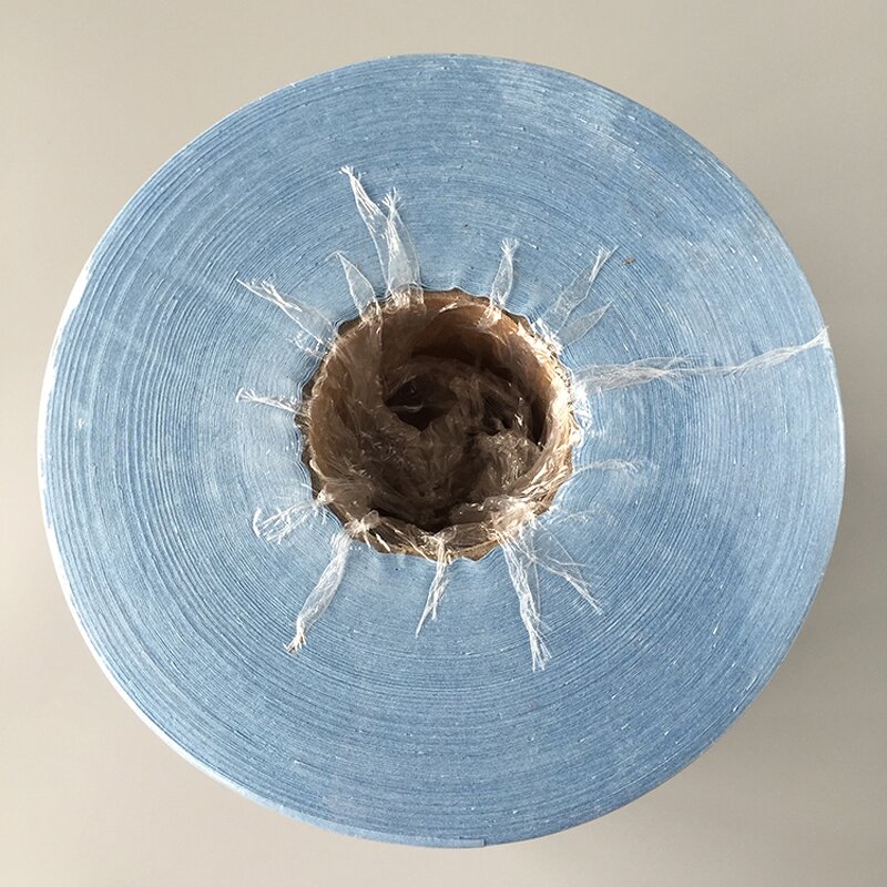 Cleanroom Wipes Roll Manufacturer - GI Industrial Cleaning Heavy Duty Lint Free 70% Cellulose 30% Polypropylene Nonwoven Blue