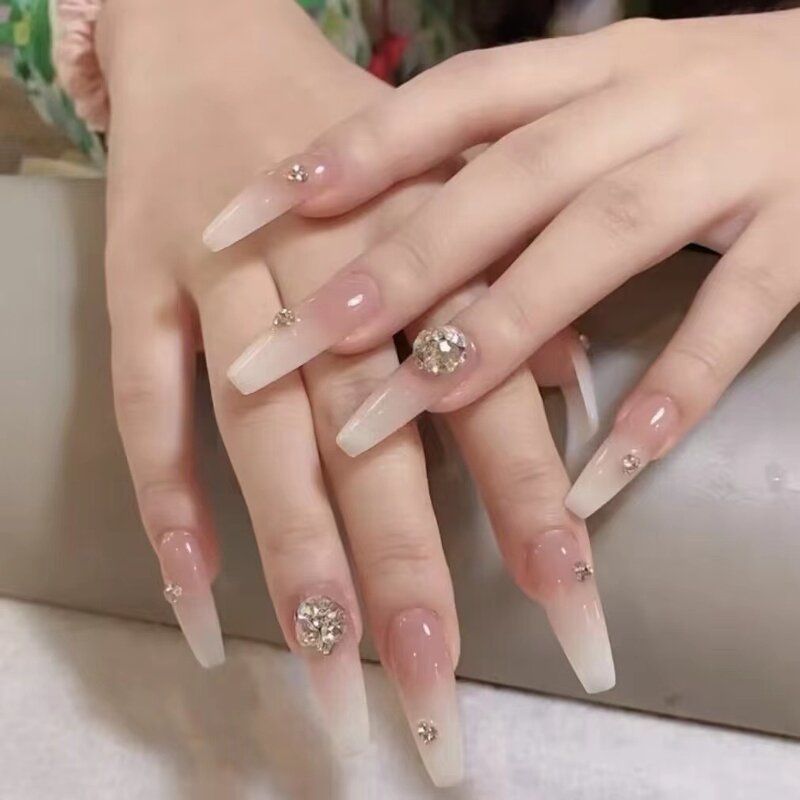 Press on Nails Manufacturer - Professional New Handmade Wholesale Acrylic Gel