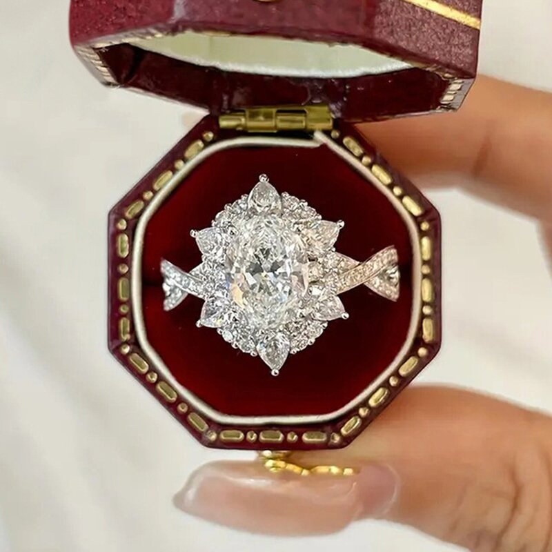 Rings Manufacturer - Elegant Geometry Shaped Round Imitated Diamond Band