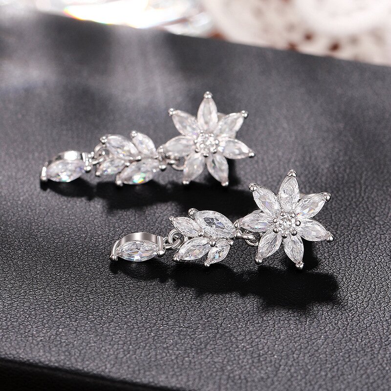 Earrings Manufacturer - Exquisite Triangle Design Round Shiny Imitated Diamond