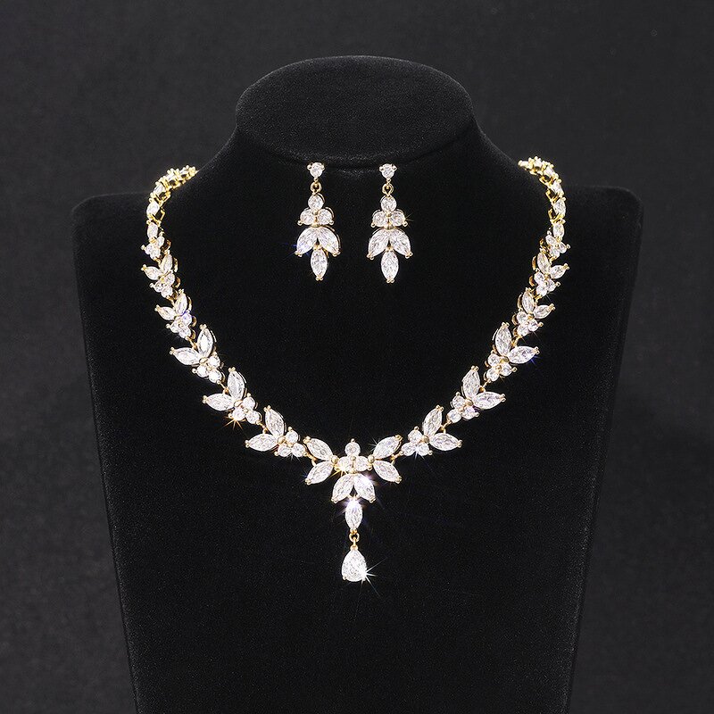 Jewelry Sets Manufacturer - Dainty Water Drop Design Crystal Zircon Necklace Earrings Set