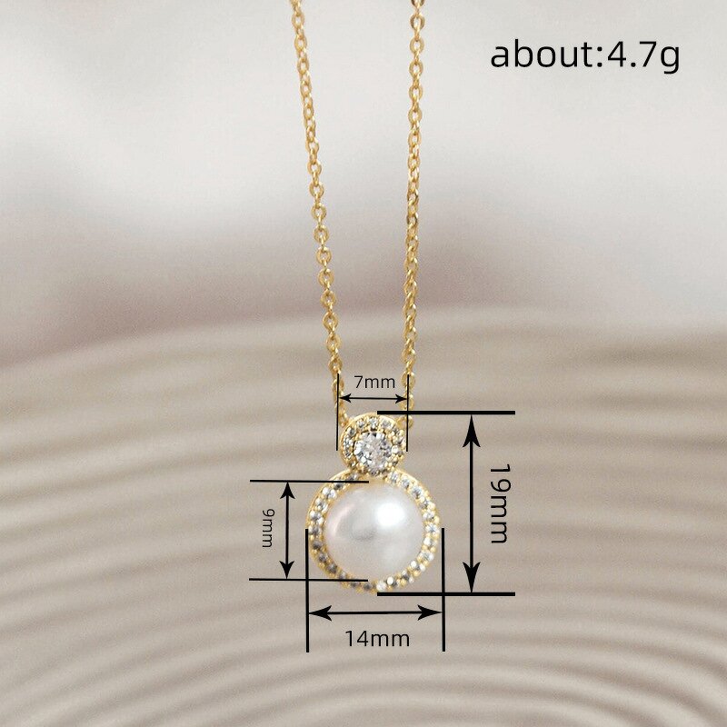 Necklaces Manufacturer - Gorgeous Moon Design Round Sparkling Simulated Moissanite