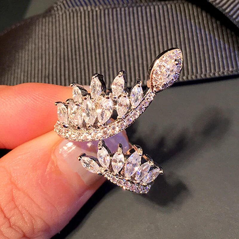 Rings Manufacturer - OEM Wholesale Light Green Crystal Feather Design Bridal