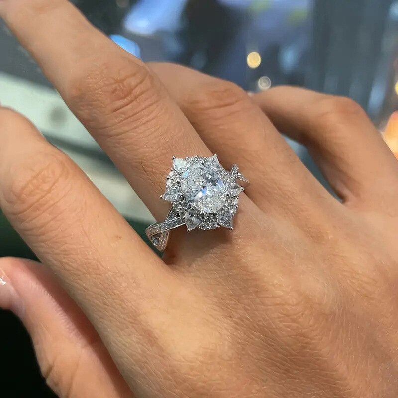 Rings Manufacturer - Elegant Geometry Shaped Round Imitated Diamond Band