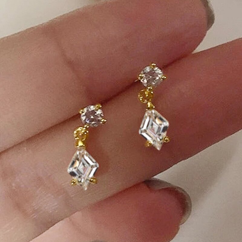 Earrings Manufacturer - Gorgeous Round Brilliant Zircon with Imitated Pearl Drop