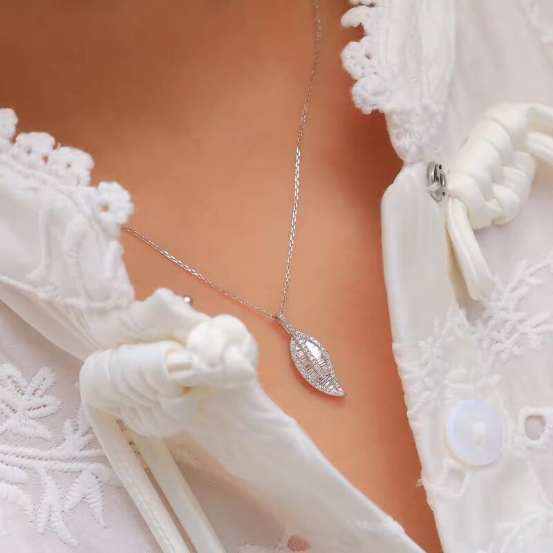 Necklaces Manufacturer - Chic Round Dazzling Zircon Cross Christianity for Women