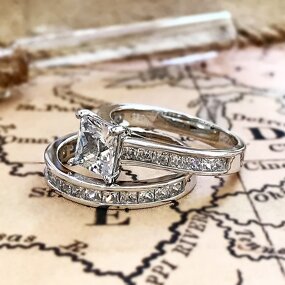 Rings Manufacturer - Round Crystal Cubic Zirconia Hollow Design Couple Set