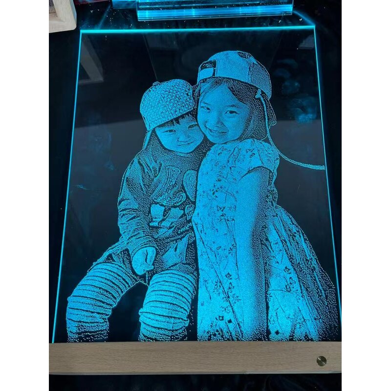 Photo Engraving Manufacturer - Custom Glass Portrait High-Definition Etched Art