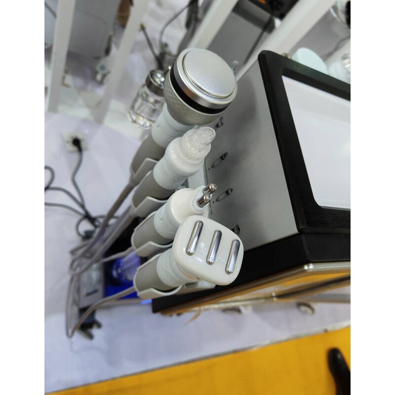 RF Microneedling Machine Manufacturer - Oxygen Beauty 10.4" Touch Screen Aqua Dermabrasion Jet Peel Salon Equipment