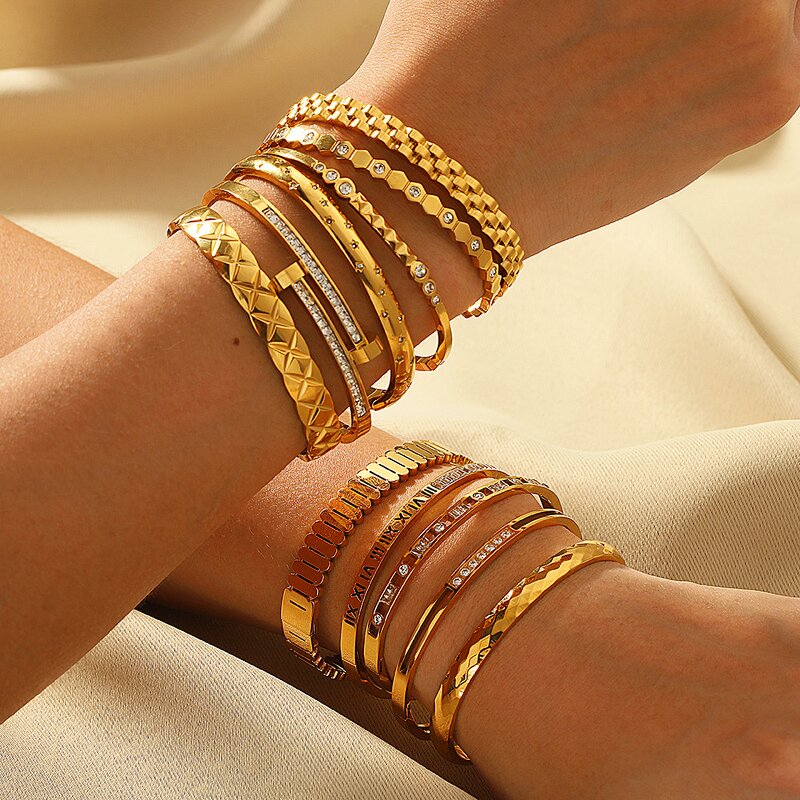 Bracelet Manufacturer - 18K New Zircon Roman Numeral Diamond Pattern Stainless Steel