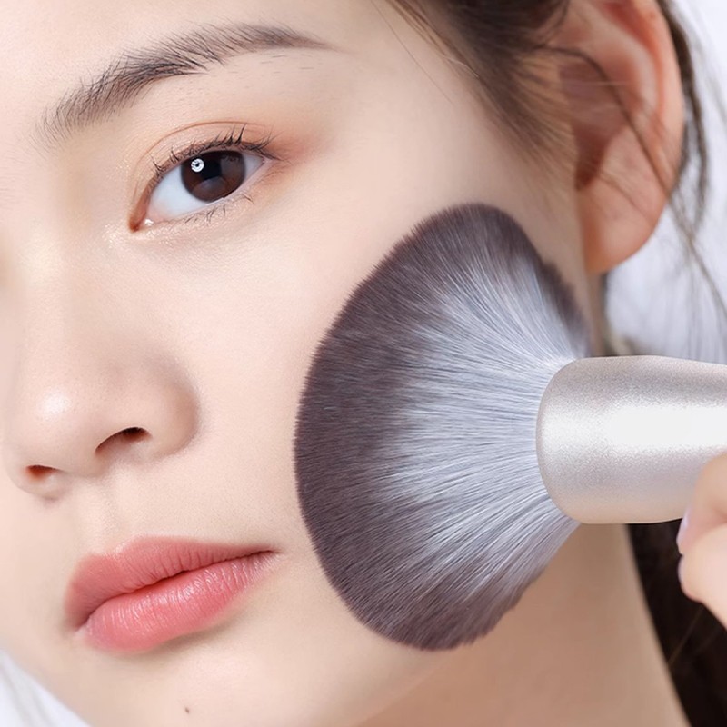 Foundation Brush Manufacturer - Goodgudi Professional Single Big Soft Fluffy Cosmetic Beauty Brush
