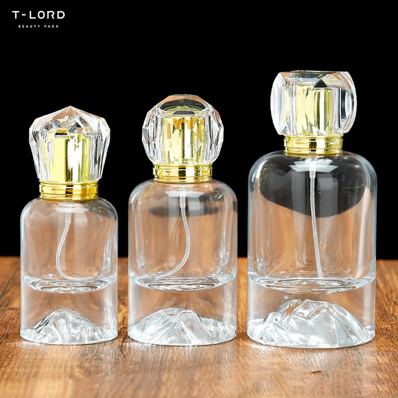 Golden Lid and Pump Sprayer Perfume Bottle 30ml-250ml Capacity for Cosmetic Skincare Oils Screen Printed Packaging Surface