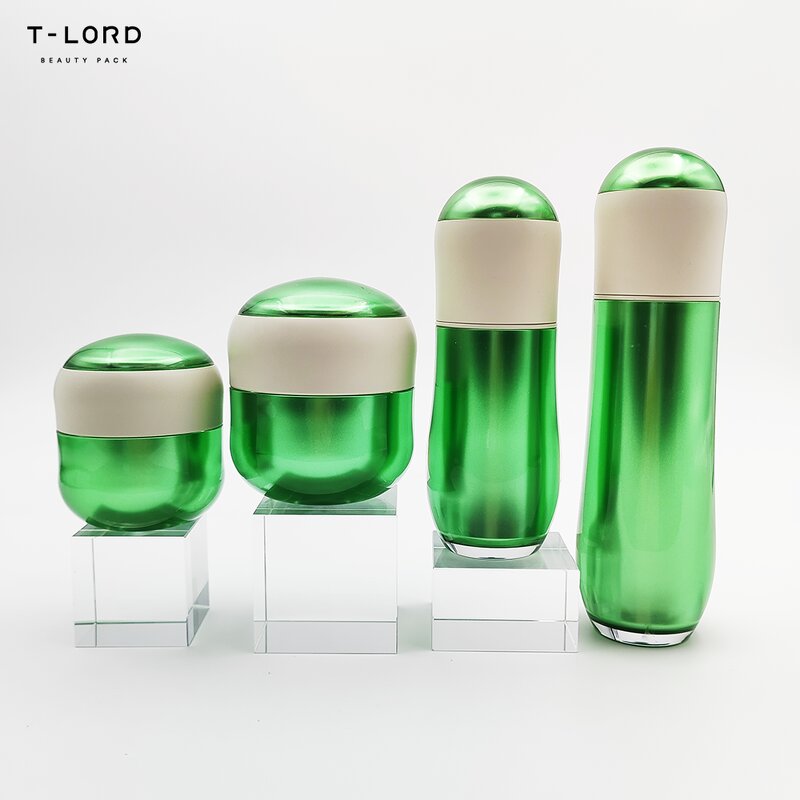 Luxury Square Cosmetic Set Packaging Containers 100ml Capacity Plastic Bottles Jars Pump Seal for Facial Cleanser Face Masks