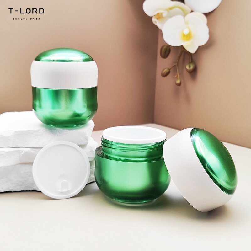 Luxury Square Cosmetic Set Packaging Containers 100ml Capacity Plastic Bottles Jars Pump Seal for Facial Cleanser Face Masks