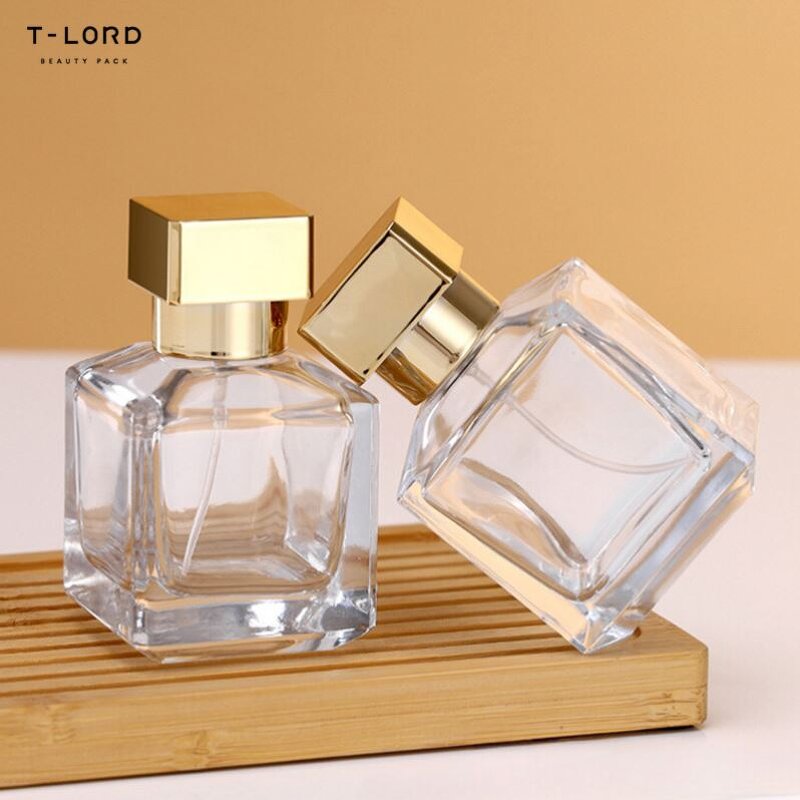 Custom 70ml Square Glass Perfume Bottle with Gold Cap Cosmetic Pump Sprayer for Containers Packed in Cartons