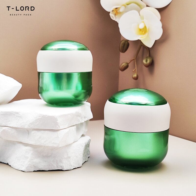 Luxury Square Cosmetic Set Packaging Containers 100ml Capacity Plastic Bottles Jars Pump Seal for Facial Cleanser Face Masks