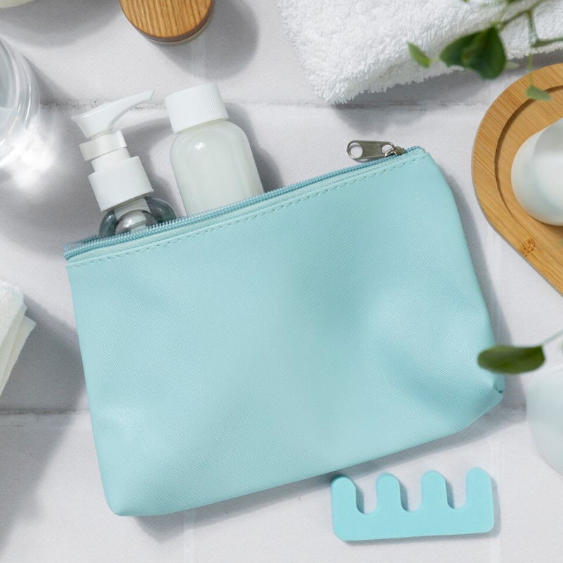 Women's Large Capacity Travel Makeup Pouch Custom Zipper Cosmetic Bag Made of PU Material