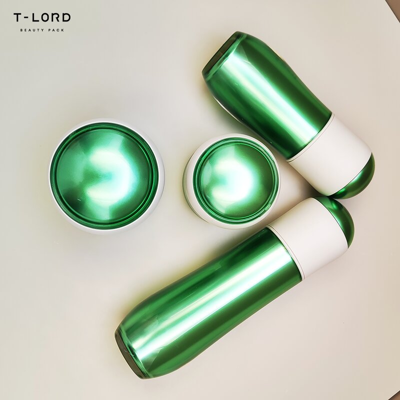 Luxury Square Cosmetic Set Packaging Containers 100ml Capacity Plastic Bottles Jars Pump Seal for Facial Cleanser Face Masks