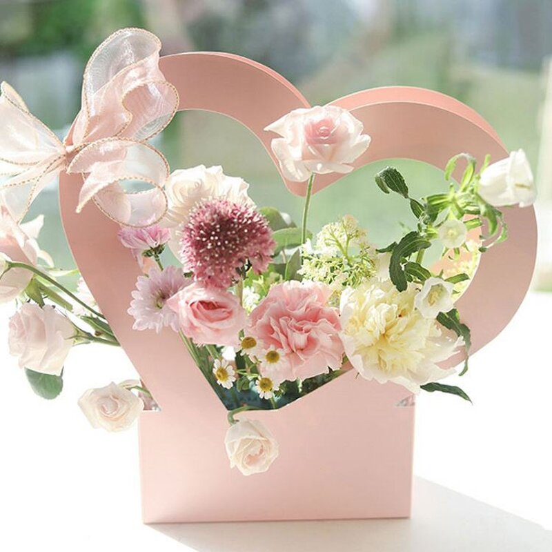 Gift Box Custom Luxury Die Cutting Heart Box With Square Lampstand Rose Boxes Flower Packaging With Window