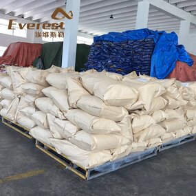 Humic Acid Fertilizer - Everest Leonardite Coal Improves Soil Humus Organic Matter