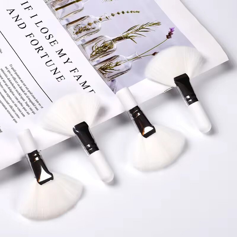 Synthetic Fiber Fan Brushes - Factory Price Mini Wooden Handle Facial Cleaning Tool