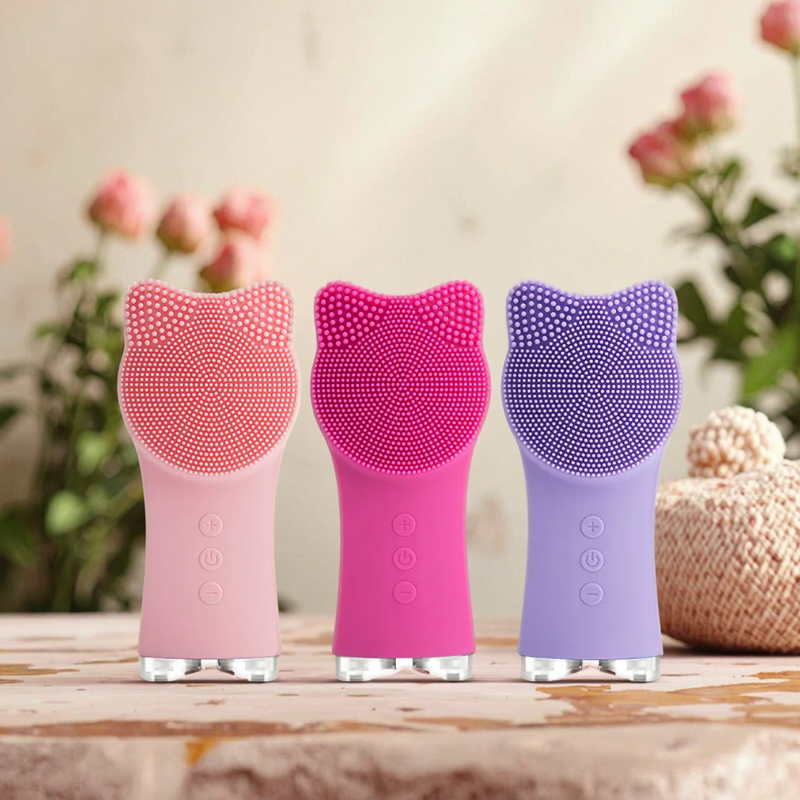 Silicone Electric Face Brush - Daily Spa Home Skincare UK/EU Plugs Tool