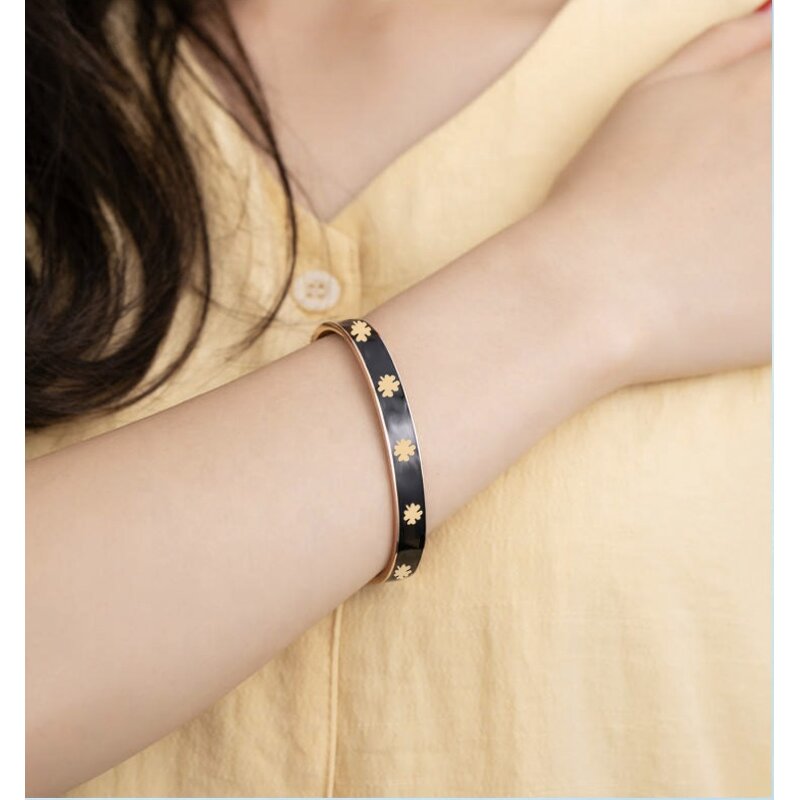 Four Leaf Clover Cuff Bracelet - 18K Gold Plated Unisex 10pcs Set